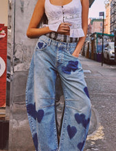 Load image into Gallery viewer, Sweet Heart Barrel Jeans