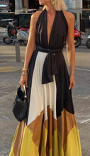 Load image into Gallery viewer, Classic Maxie Monroe  Dress
